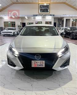 نيسان ألتيما